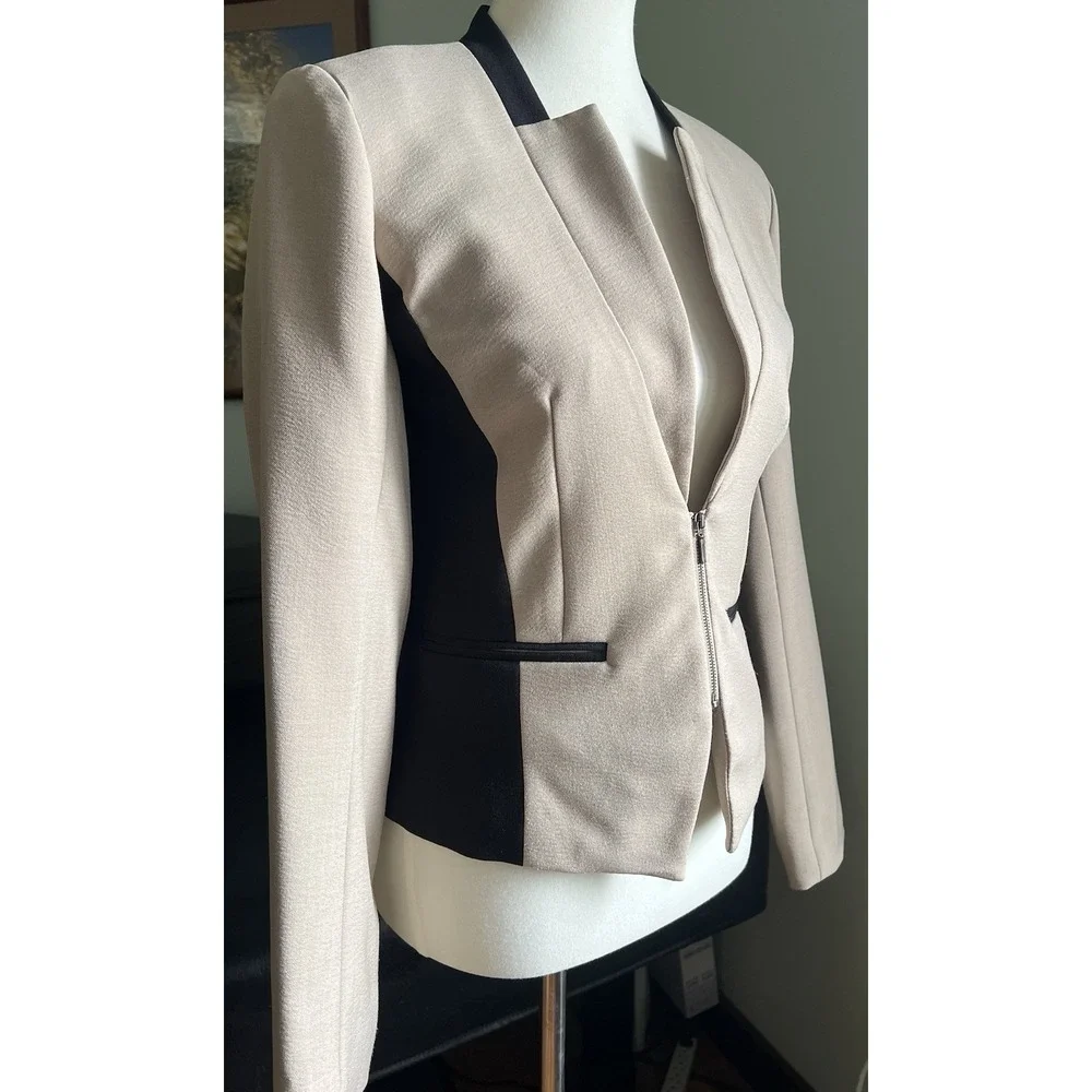 XOXO Army Beige Long Sleeve Blazer Zipper Closure Women Sz M Business Work Coat